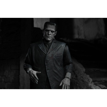 Universal Monsters akčná figúrka Ultimate Frankenstein's Monster (Black & White) 18 cm